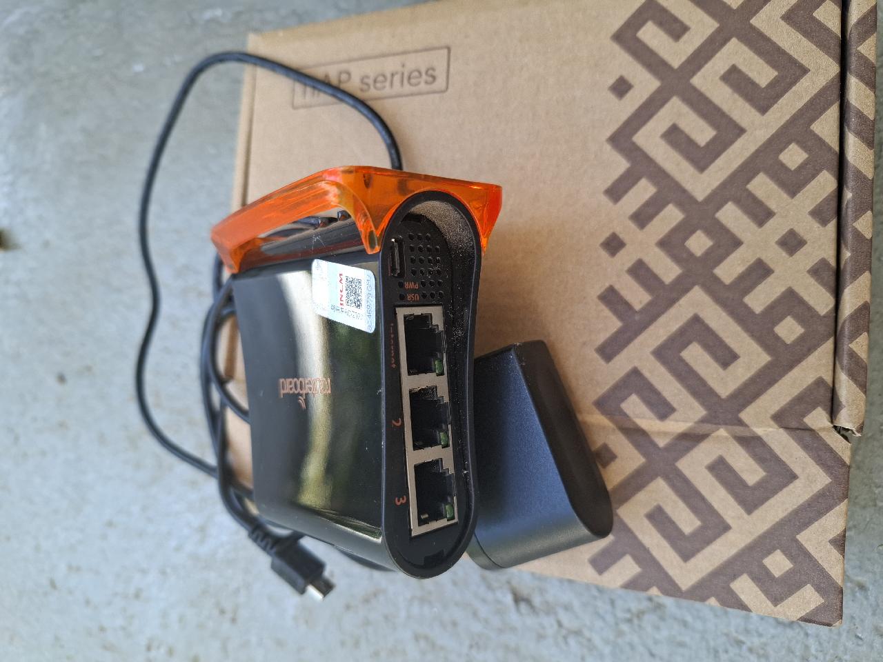 Mini Roteador MikroTik hAP - 3